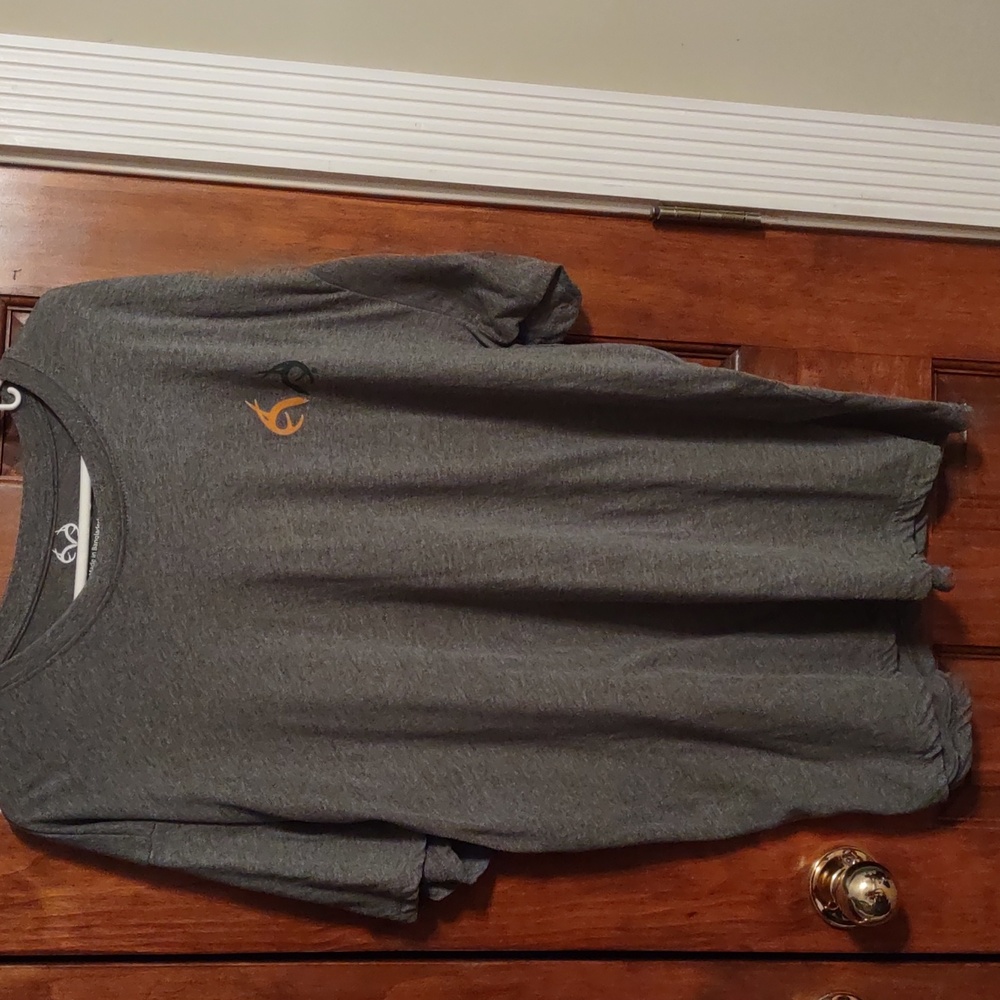 Men's Realtree Tshirt NWOT